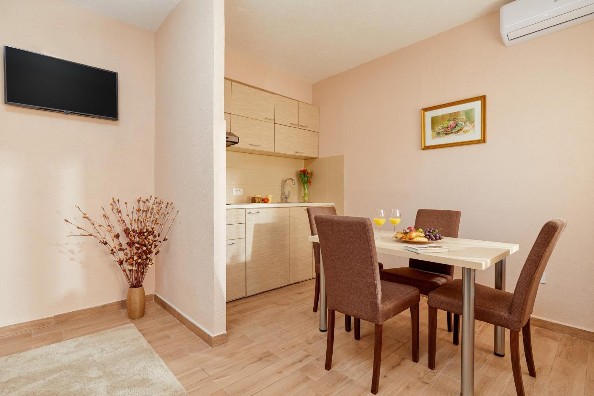 Apartments Barbara Kotor Extérieur photo